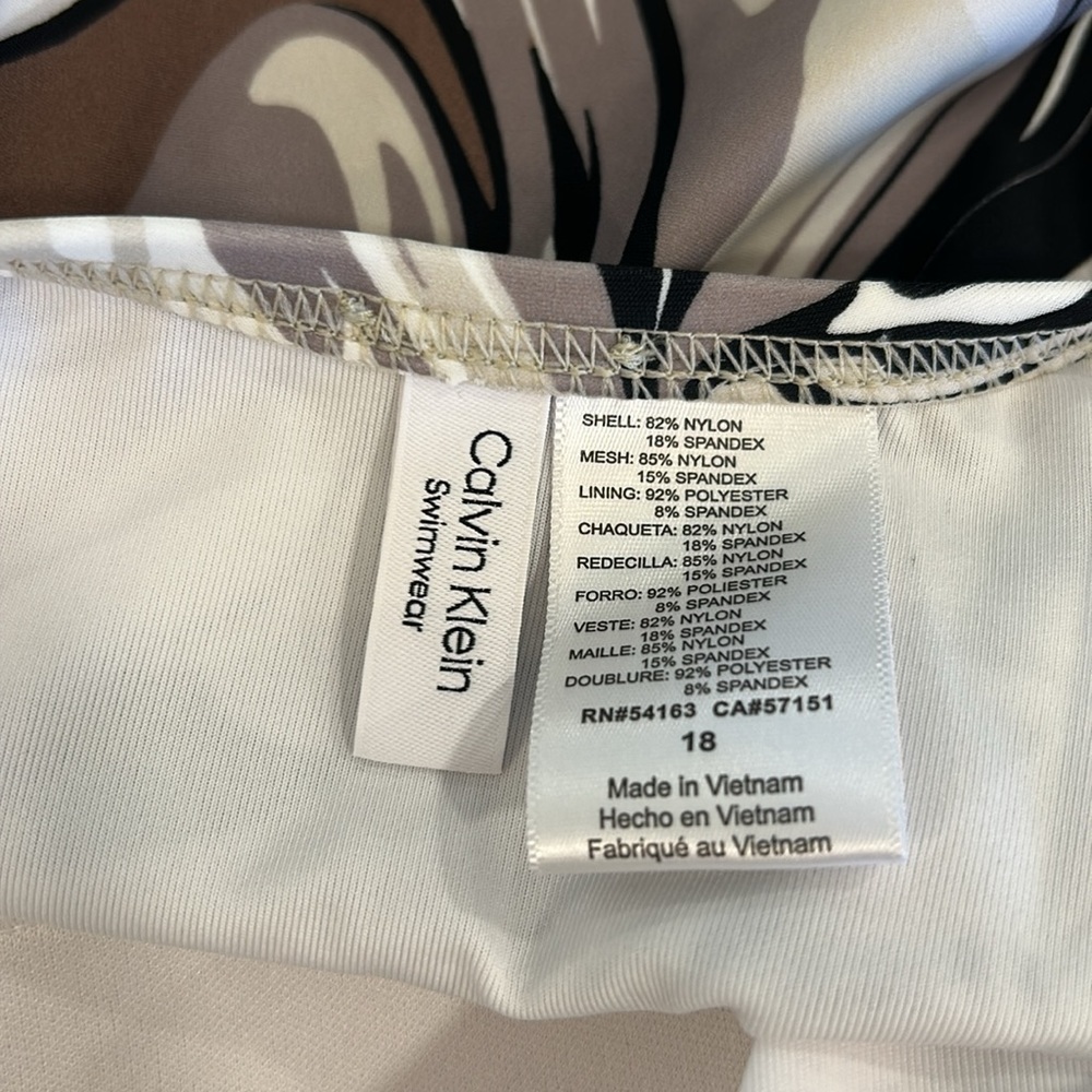 Calvin Klein Women's Twist Tummy Control One-Piece‎ Swimsuit 18 Plus NWT - Picture 7 of 14